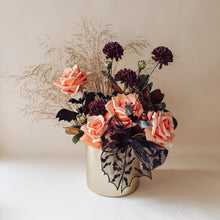 Everlasting Halloween arrangement