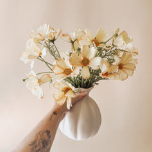 the ‘sunshine’ posy